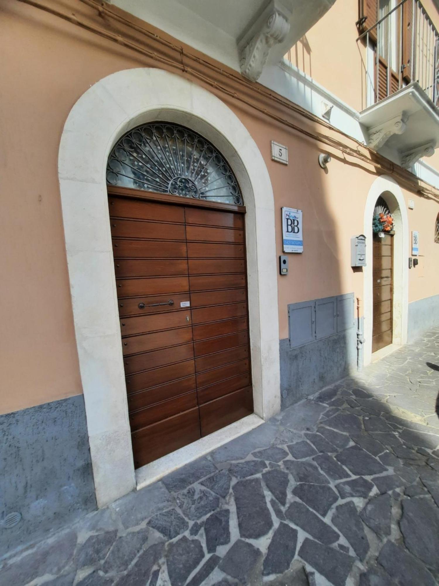 B&B Solimo Sulmona Bagian luar foto